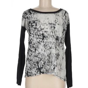 Women's Black/White/Gray Printed Long Sleeve Top